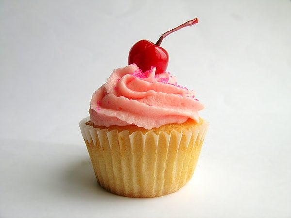 Featured image of post Pink Cupcake With Cherry On Top